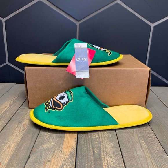 ~New W/O Box! Mens Oregon Ducks Sports College Slippers Green Yellow Multi Sizes - Picture 1 of 5